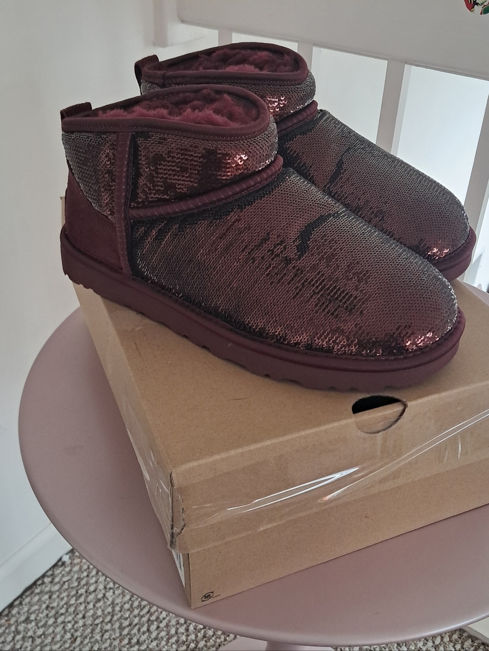 UGG Boots Women's 8 Classic Ultra Mini Mirror Ball Wild Grape Sequins Cozy - Picture 2 of 5